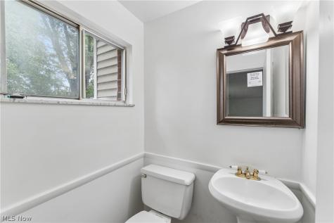 644 Wellfleet Drive Bay Village OH 44140