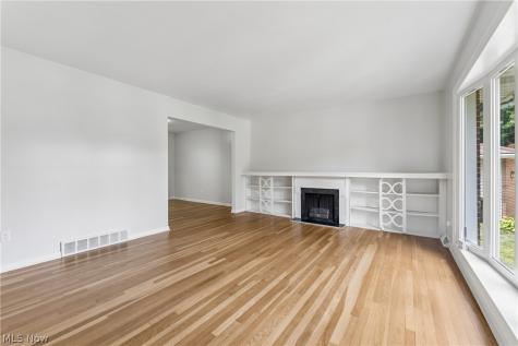 644 Wellfleet Drive Bay Village OH 44140
