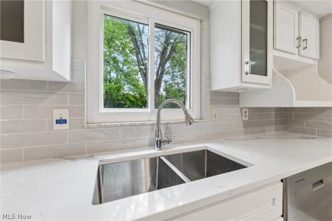 644 Wellfleet Drive Bay Village OH 44140