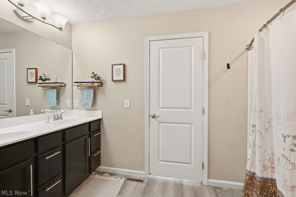 1504 Buckhurst Run Wadsworth OH 44281