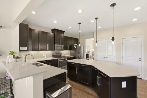 1504 Buckhurst Run Wadsworth OH 44281