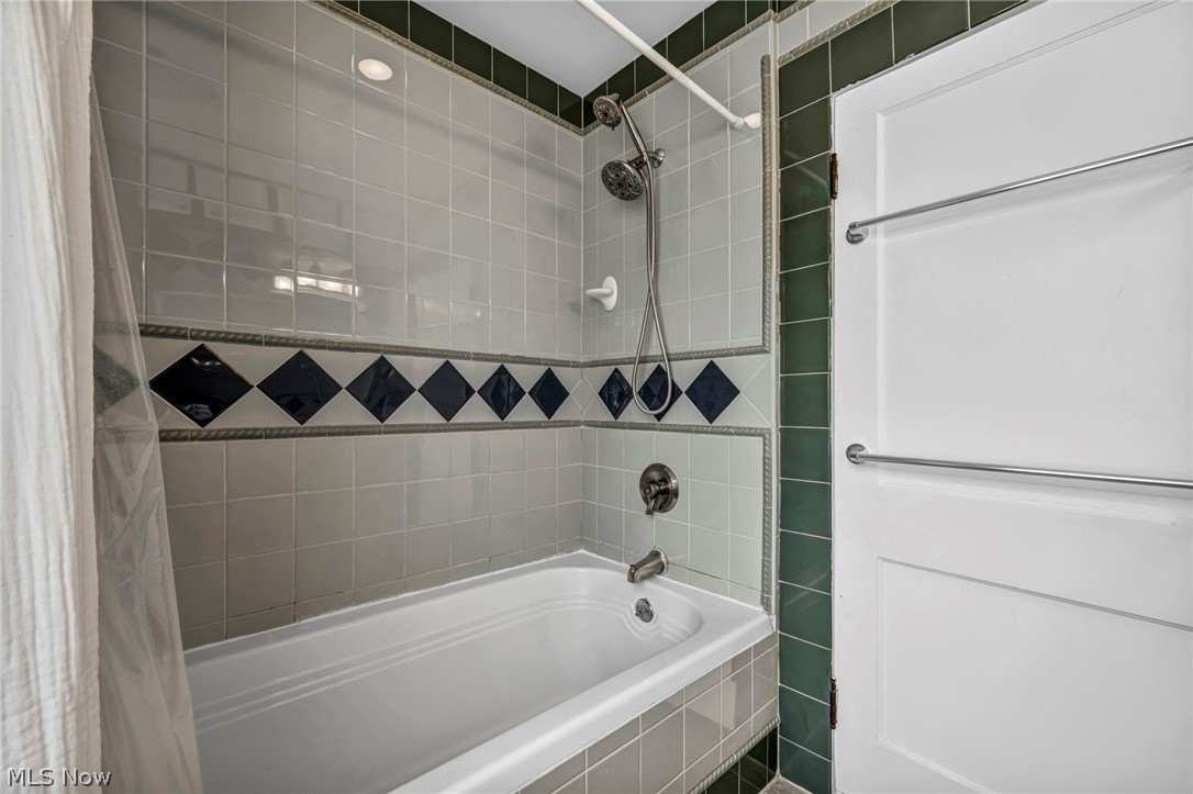 1653 Cordova Avenue Lakewood OH 44107