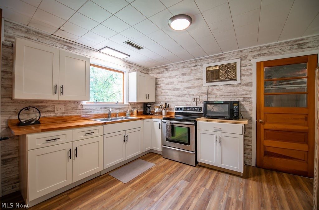 6109 Vale View Drive SW Sherrodsville OH 44675
