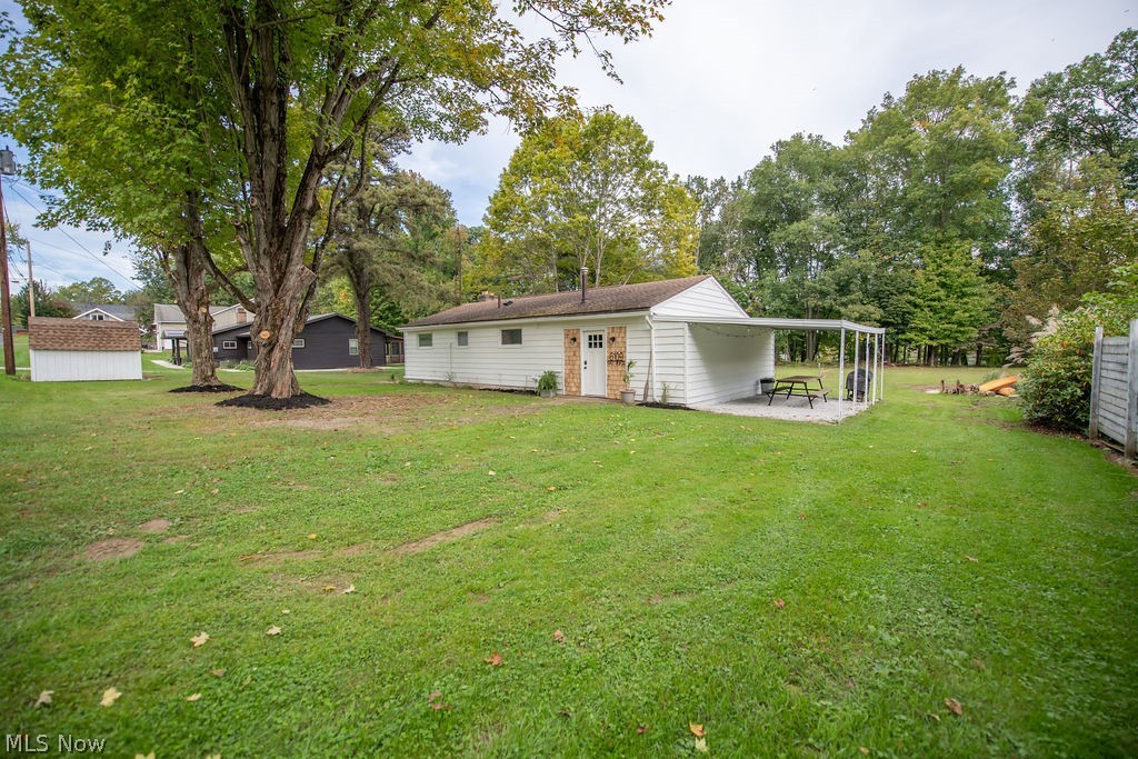 6109 Vale View Drive SW Sherrodsville OH 44675
