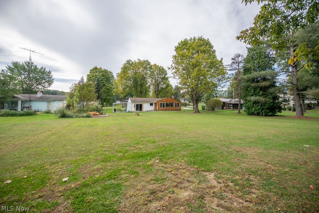 6109 Vale View Drive SW Sherrodsville OH 44675
