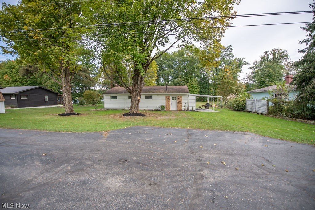 6109 Vale View Drive SW Sherrodsville OH 44675