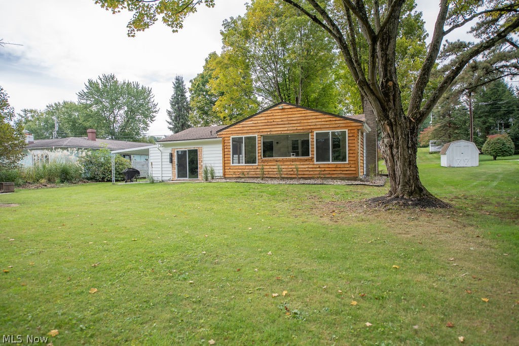 6109 Vale View Drive SW Sherrodsville OH 44675