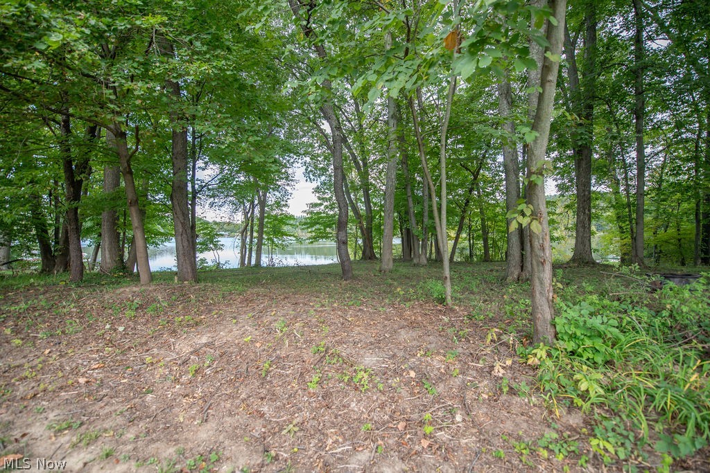 6109 Vale View Drive SW Sherrodsville OH 44675