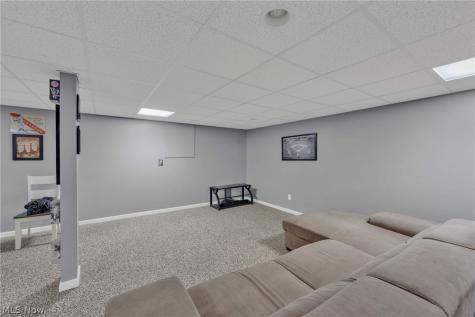 8395 Friendsville Road Seville OH 44273