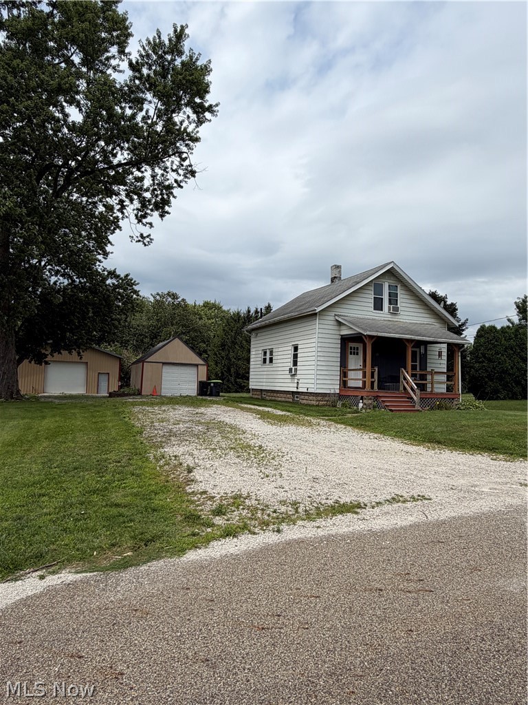 3857 Violand Street Louisville OH 44641