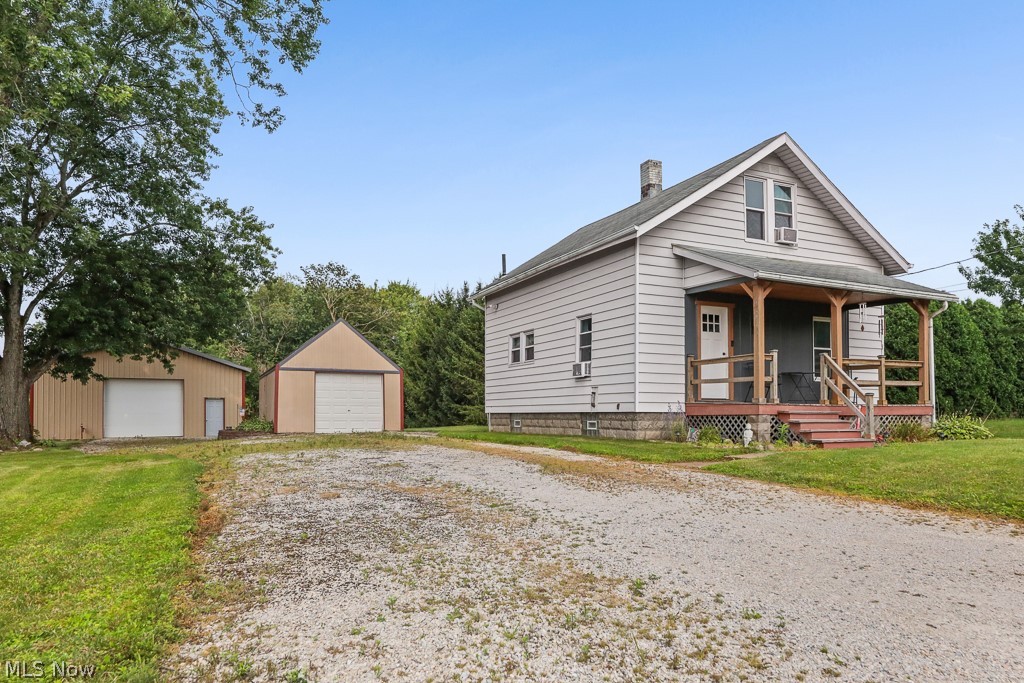 3857 Violand Street Louisville OH 44641