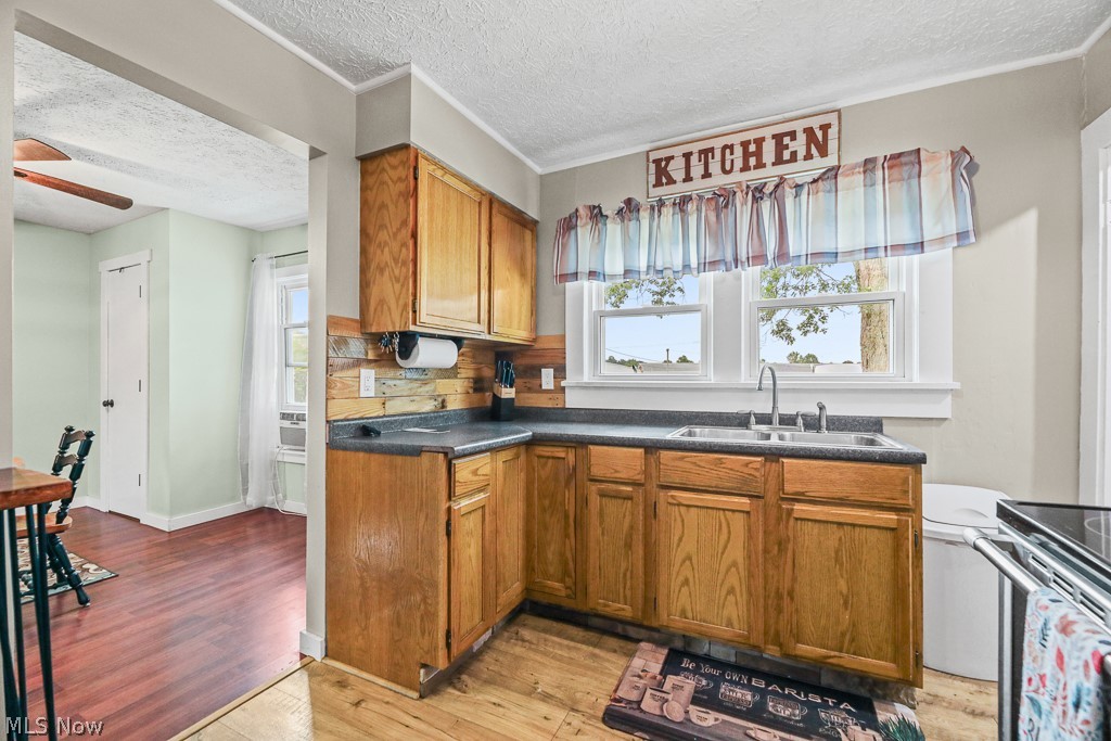 3857 Violand Street Louisville OH 44641