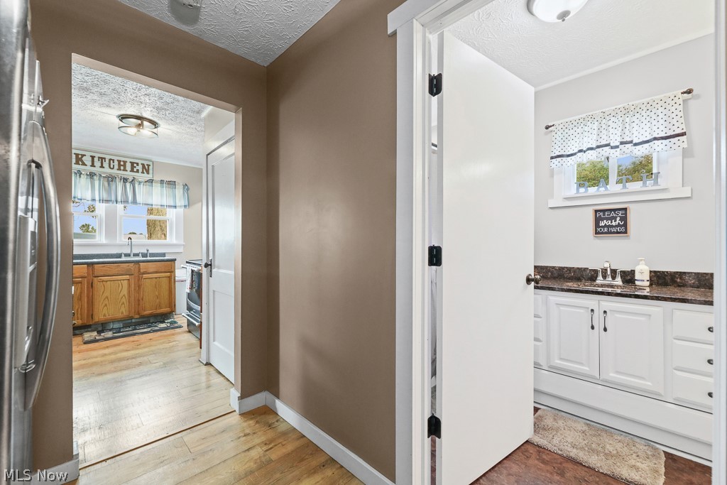 3857 Violand Street Louisville OH 44641