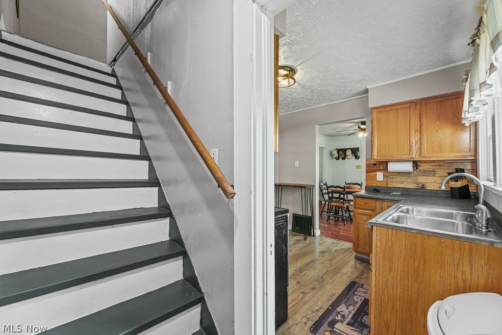 3857 Violand Street Louisville OH 44641