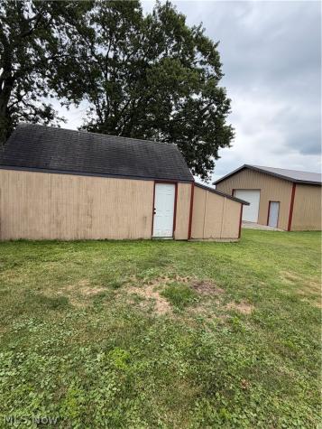 3857 Violand Street Louisville OH 44641