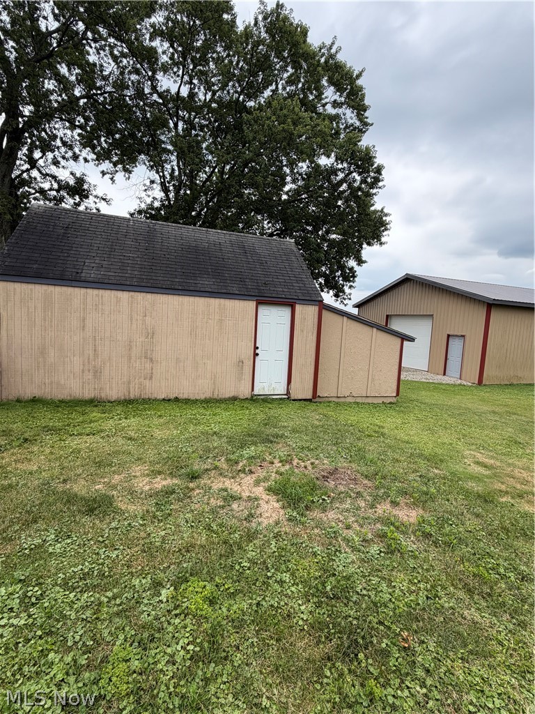 3857 Violand Street Louisville OH 44641