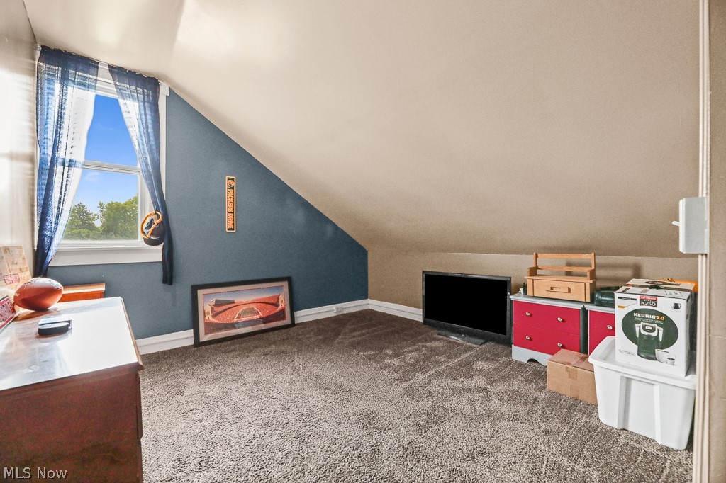 3857 Violand Street Louisville OH 44641