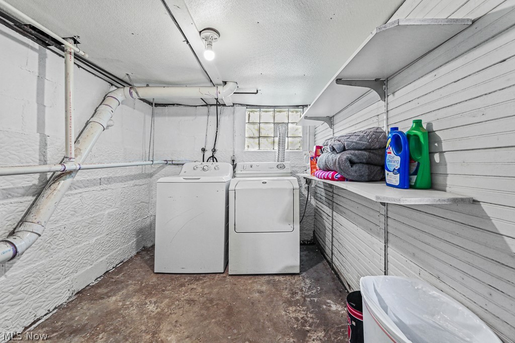 3857 Violand Street Louisville OH 44641