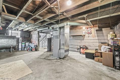 3857 Violand Street Louisville OH 44641
