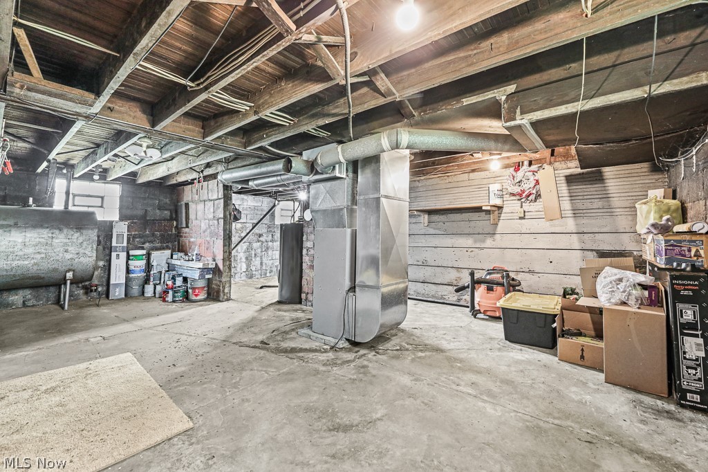 3857 Violand Street Louisville OH 44641