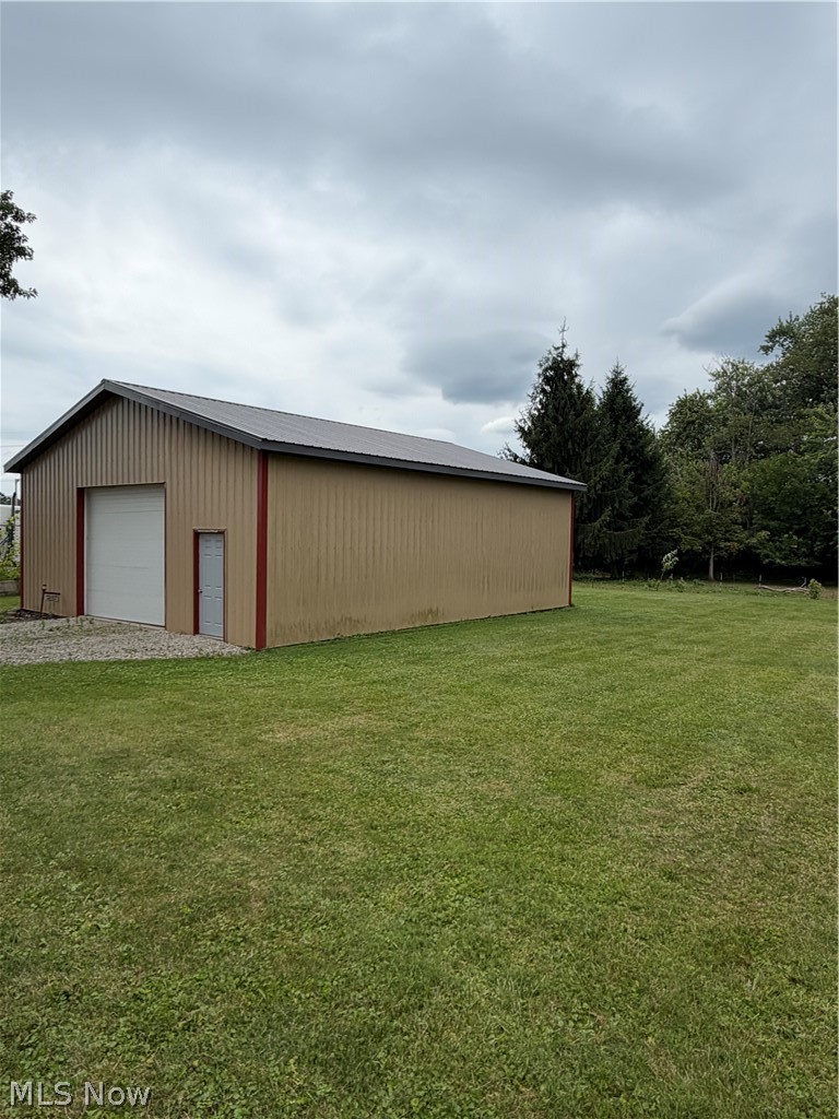 3857 Violand Street Louisville OH 44641