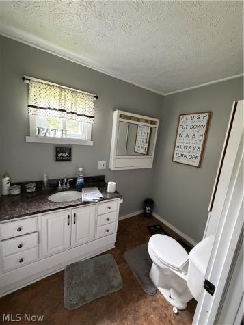 3857 Violand Street Louisville OH 44641