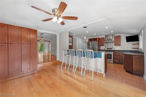 374 Bradley Road Bay Village OH 44140