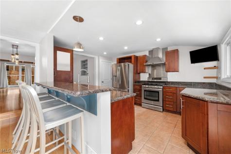 374 Bradley Road Bay Village OH 44140