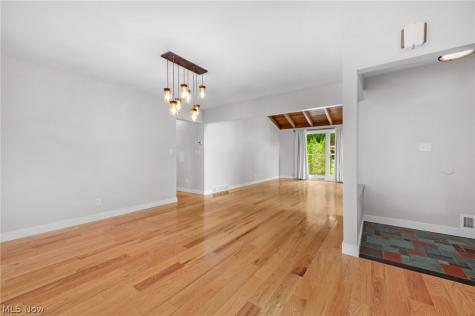 374 Bradley Road Bay Village OH 44140