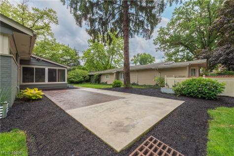 374 Bradley Road Bay Village OH 44140
