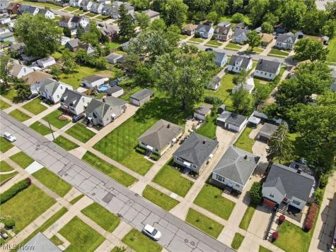 4315 Russell Avenue Parma OH 44134