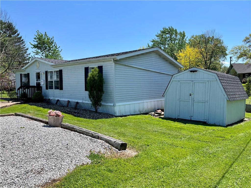 9741 Yoder Road Sterling OH 44276