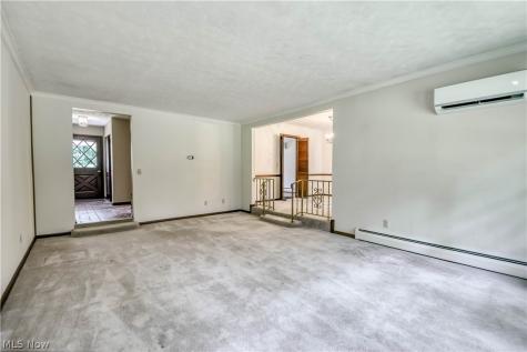9412 Beaver Creek Drive Mentor OH 44060