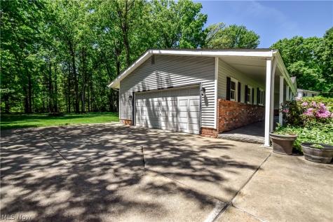 9412 Beaver Creek Drive Mentor OH 44060