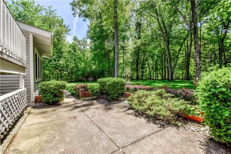9412 Beaver Creek Drive Mentor OH 44060