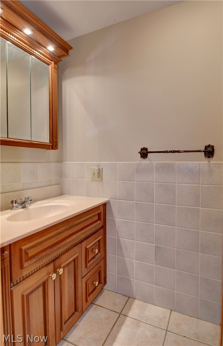 170 Bucy Drive Killbuck OH 44637