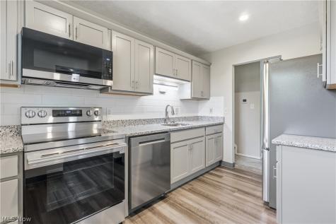 668 Westbrook Court Ravenna OH 44266