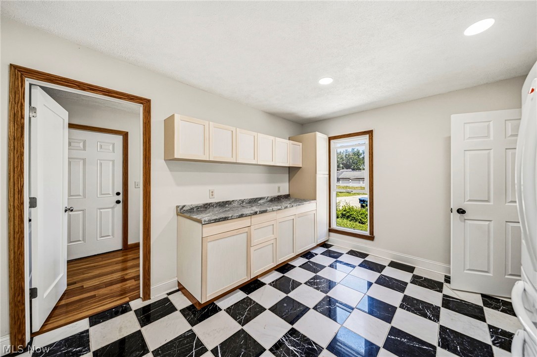 160 W Jackson Street Painesville OH 44077
