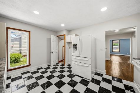 160 W Jackson Street Painesville OH 44077