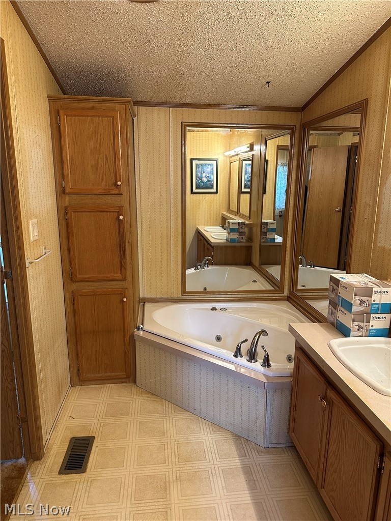 2655 Stoneyridge Drive Madison OH 44057