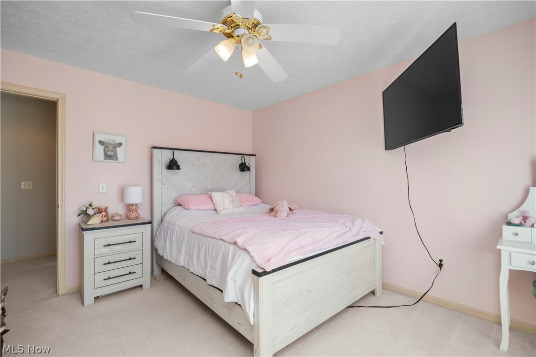 945 Red Tailed Lane Amherst OH 44001