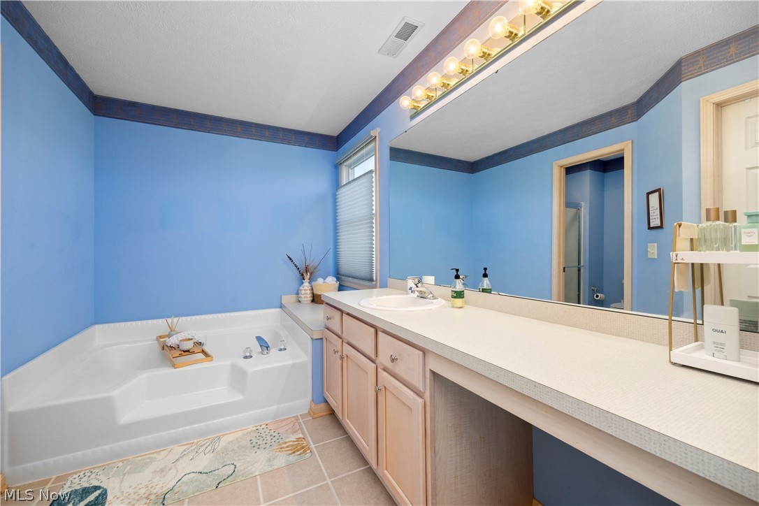945 Red Tailed Lane Amherst OH 44001