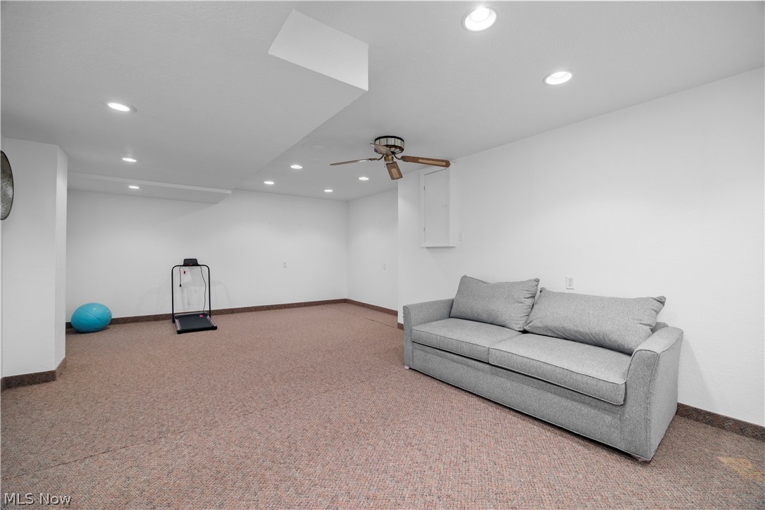 945 Red Tailed Lane Amherst OH 44001