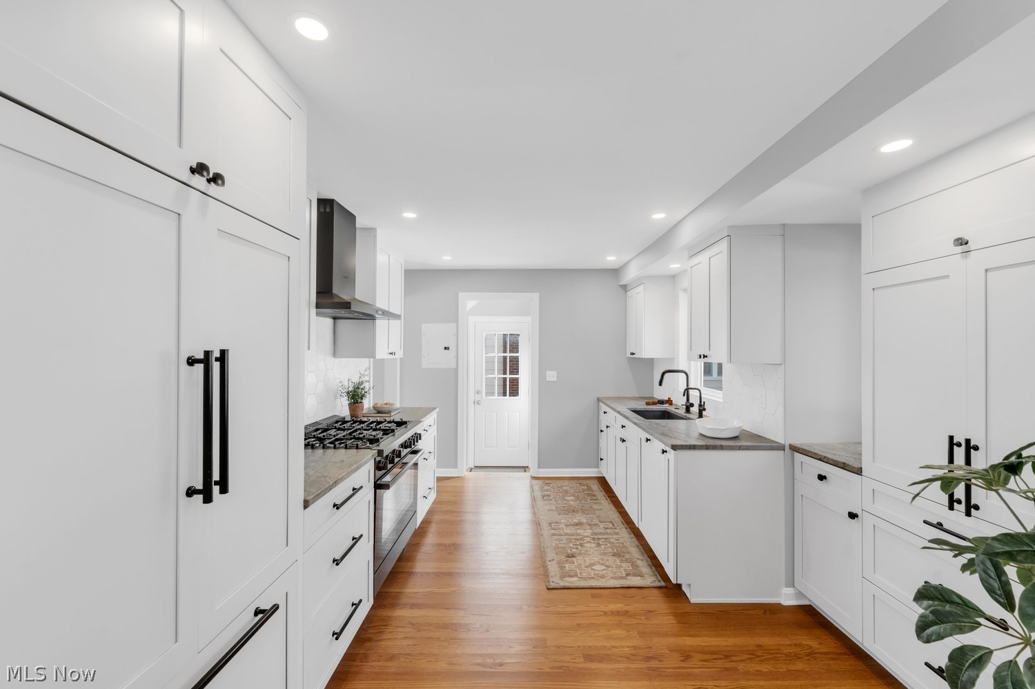 21092 Stratford Avenue Rocky River OH 44116