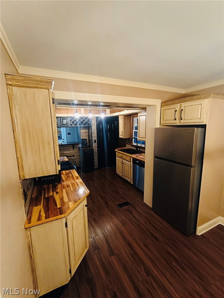 638 Goist Lane Girard OH 44420