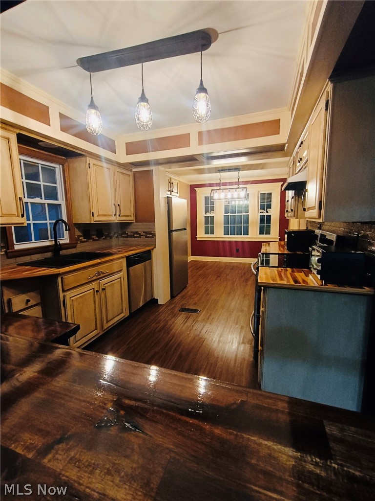 638 Goist Lane Girard OH 44420