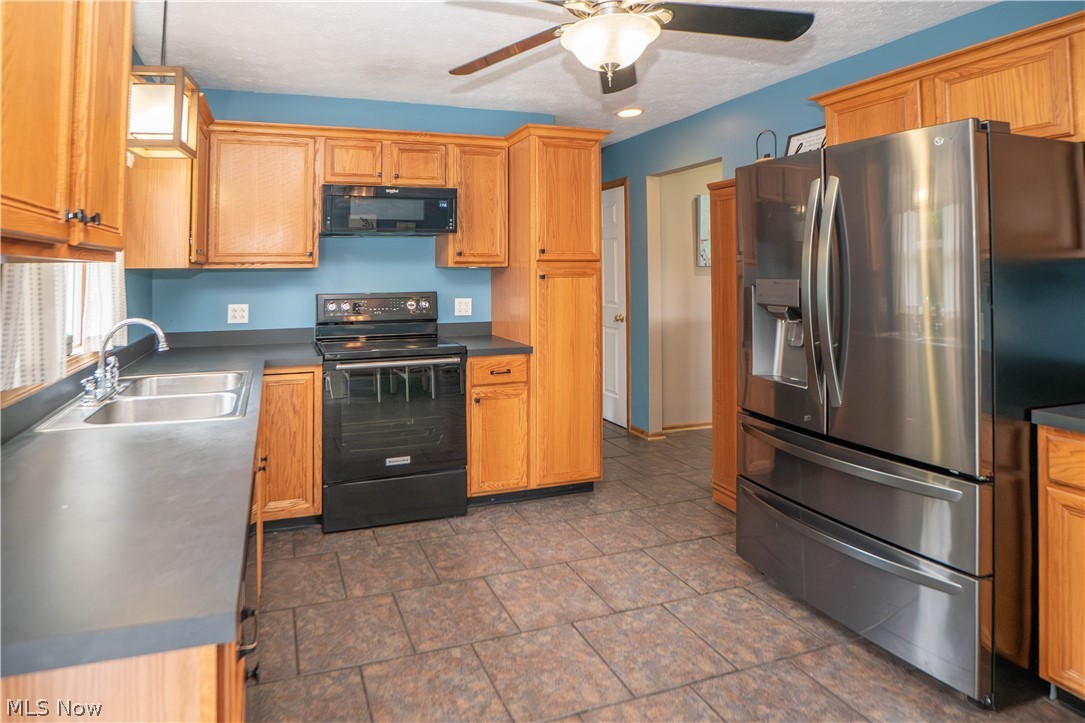 11032 Titus Avenue NW Uniontown OH 44685