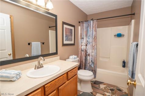 11032 Titus Avenue NW Uniontown OH 44685