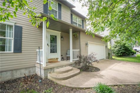 11032 Titus Avenue NW Uniontown OH 44685