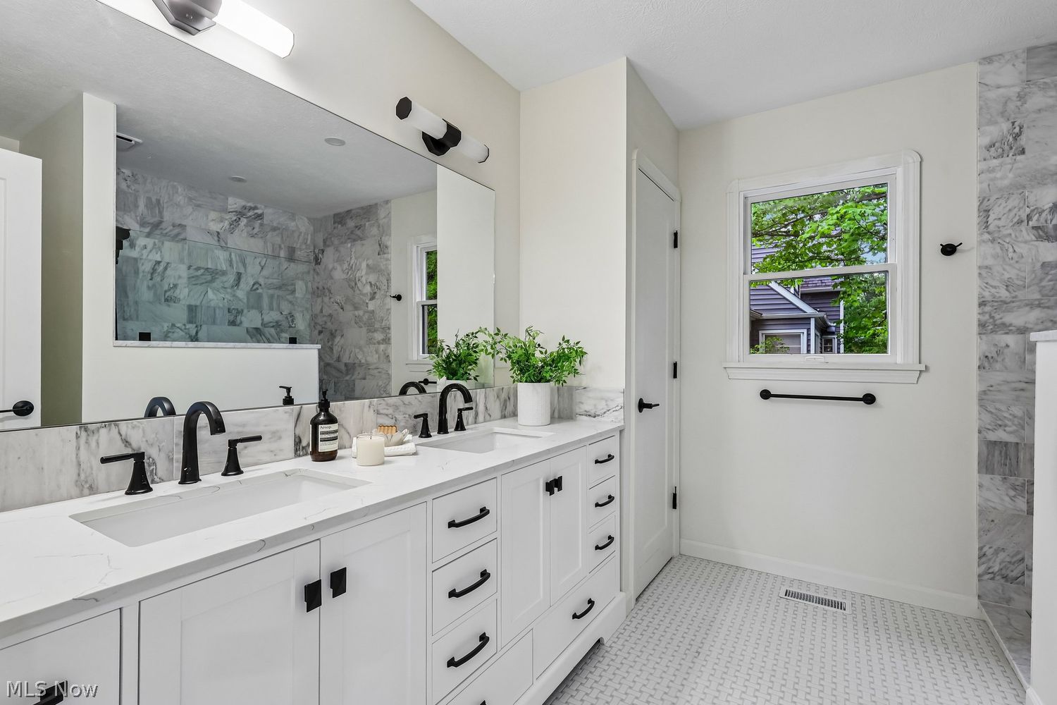 28110 W Oakland Road Bay Village OH 44140